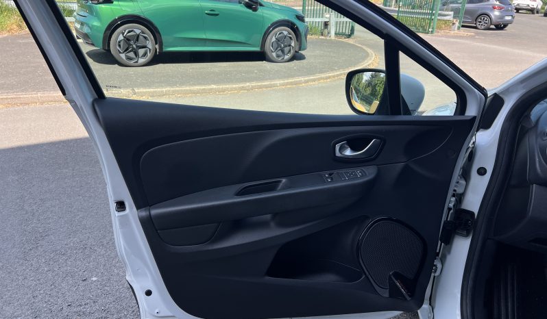 RENAULT Clio IV Estate Business 1.5 dCi 75CH complet