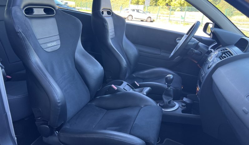 Renault Mégane 2 rs F1 Team R26 complet