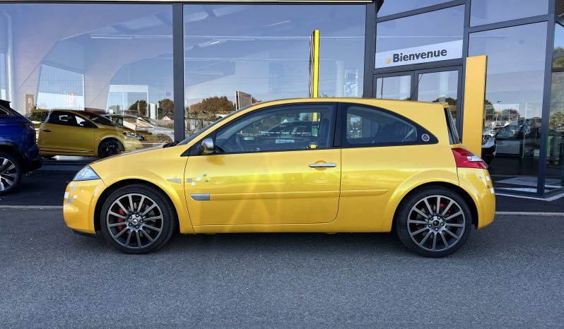 Renault Mégane 2 rs F1 Team R26 complet